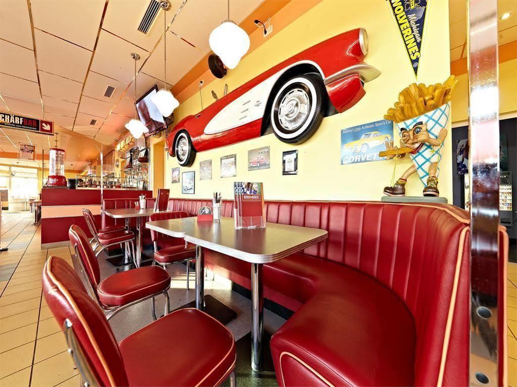 Road House Hotel พาเดอร์บอร์น ภายนอก รูปภาพ