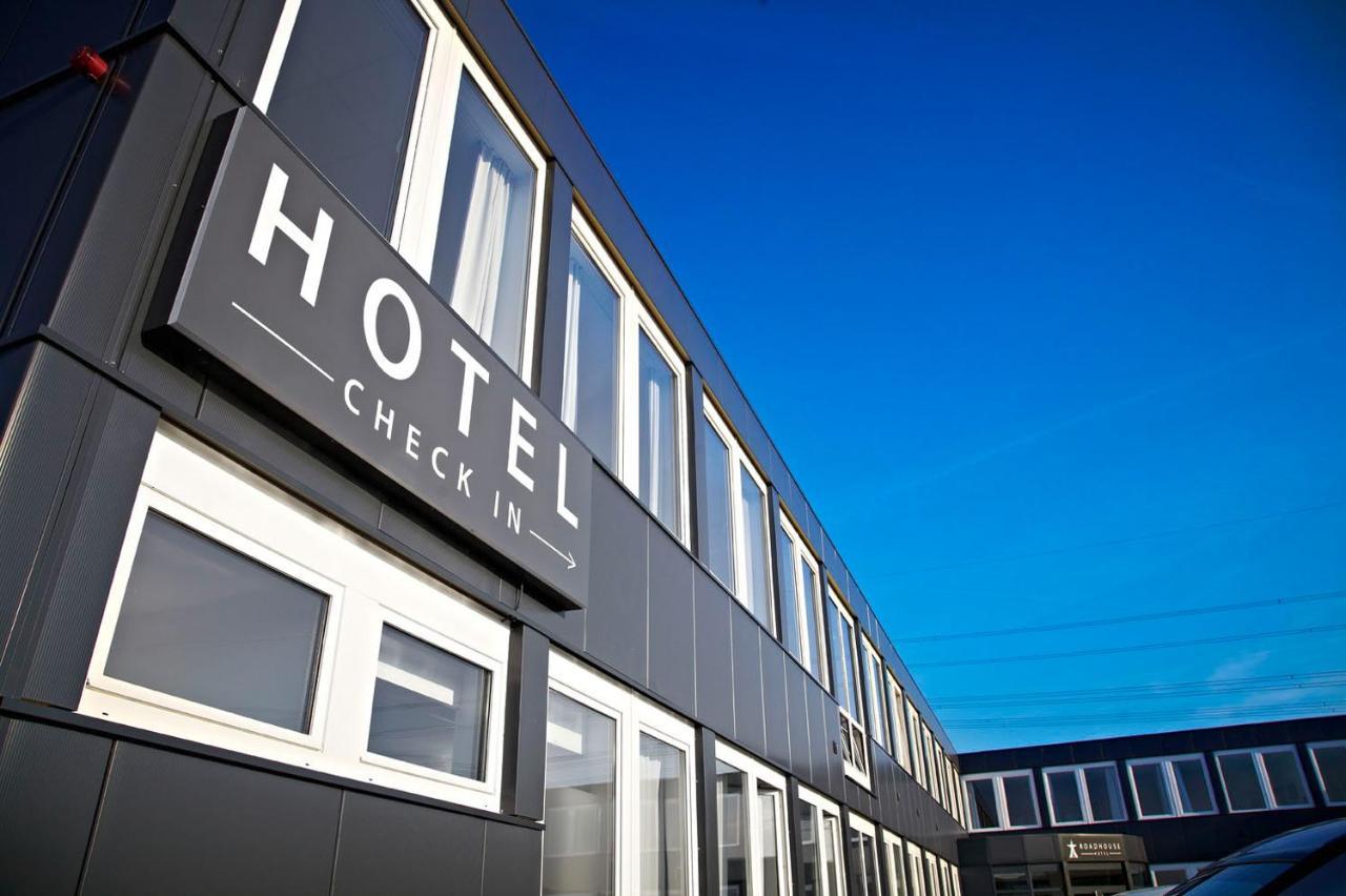 Road House Hotel พาเดอร์บอร์น ภายนอก รูปภาพ