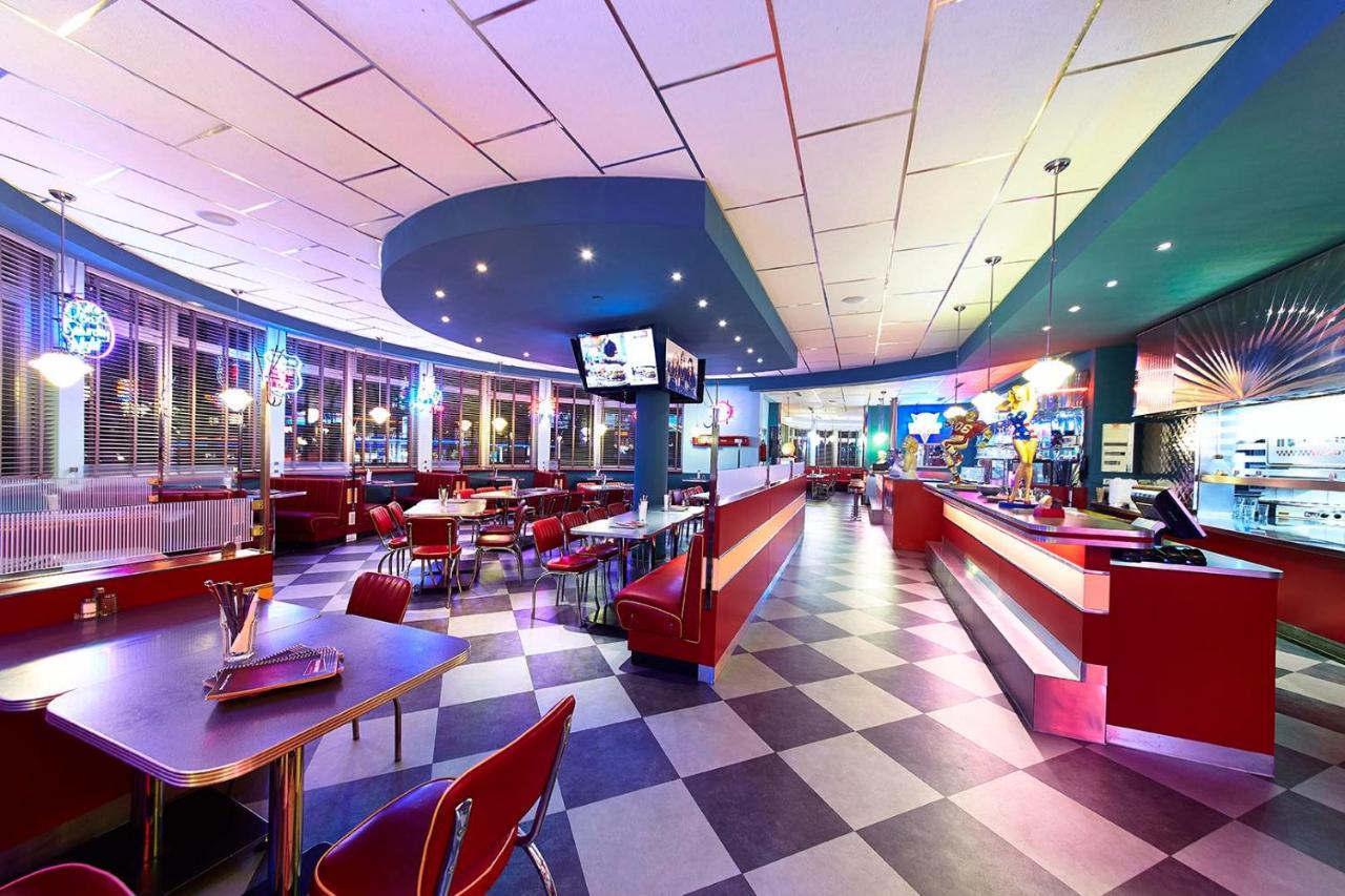 Road House Hotel พาเดอร์บอร์น ภายนอก รูปภาพ
